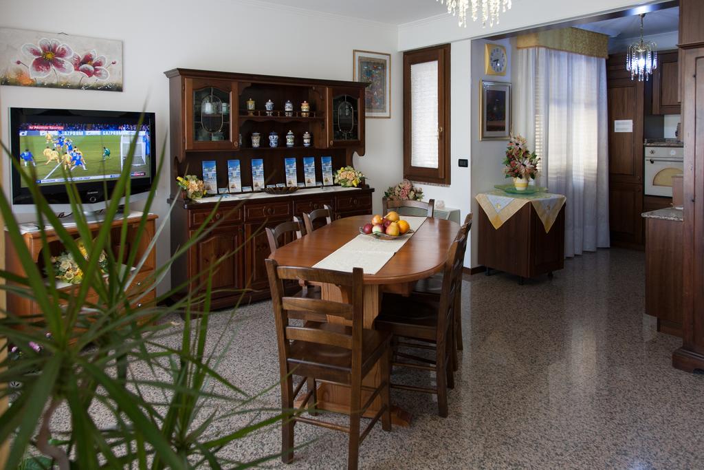 Affittacamere Acquamarina オリスターノ エクステリア 写真